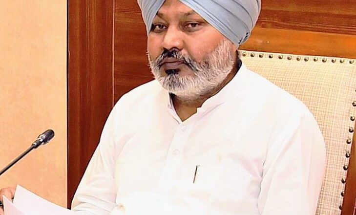 ਐੱਨਪੀਐੱਸ ਕਰਮਚਾਰੀਆਂ ਲਈ ਪਰਿਵਾਰਕ ਜਾਂ ਦਿਵਿਆਂਗਤਾ ਪੈਨਸ਼ਨ ਲੈਣ ਸਬੰਧੀ ਵਿੱਤ ਵਿਭਾਗ ਨੇ ਵਿਕਲਪ ਚੁਣਨ ਦੀ ਸ਼ਰਤ ਲਈ ਵਾਪਸ: ਹਰਪਾਲ ਸਿੰਘ ਚੀਮਾ