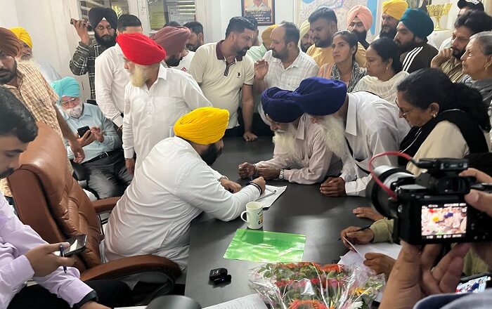 ਸੇਵਾ ਸਦਨ ਨੰਗਲ ਵਿੱਚ ਆਮ ਲੋਕਾਂ ਦੀਆਂ ਸਮੱਸਿਆਵਾਂ ਹੱਲ ਕਰਨ ਲਈ ਪਹੁੰਚੇ ਕੈਬਨਿਟ ਮੰਤਰੀ ਹਰਜੋਤ ਬੈਂਸ