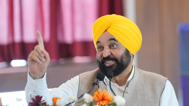 ਮੁੱਖ ਮੰਤਰੀ ਵੱਲੋਂ ਸੁਖਬੀਰ ਬਾਦਲ ਨੂੰ ਝੂਠੀਆਂ ਪ੍ਰਾਪਤੀਆਂ ਦੇ ਸੋਹਲੇ ਗਾਉਣ ਦੀ ਬਜਾਏ ਬਰਗਾੜੀ ਘਟਨਾ ਅਤੇ ਨਸ਼ਿਆਂ ਨਾਲ ਹੋਈਆਂ ਮੌਤਾਂ ਦੀ ਜ਼ਿੰਮੇਵਾਰੀ ਲੈਣ ਦੀ ਚੁਣੌਤੀ