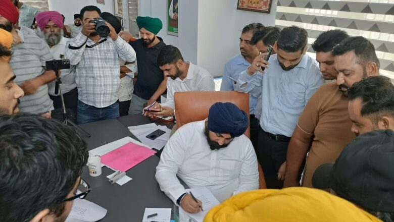 ਸੇਵਾ ਸਦਨ ਵਿਚ ਹਫਤਾਵਾਰੀ ਲੱਗ ਰਹੇ ਜਨਤਾ ਦਰਬਾਰ ਵਿੱਚ ਹੋ ਰਿਹਾ ਸਮੱਸਿਆਵਾ ਦਾ ਨਿਪਟਾਰਾ