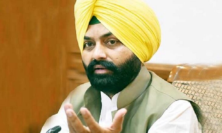 ਲਾਲਜੀਤ ਭੁੱਲਰ ਨੇ ਜੇਲ੍ਹ ਵਿਭਾਗ ‘ਚ ਭਰਤੀ ਕੀਤੇ ਨਵੇਂ ਕਰਮਚਾਰੀਆਂ ਨੂੰ ਨਿਯੁਕਤੀ ਪੱਤਰ ਸੌਂਪੇ