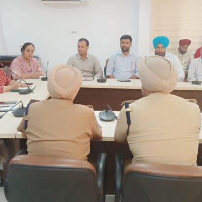 ਡਿਪਟੀ ਕਮਿਸ਼ਨਰ ਨੇ ਬਾਬਾ ਫ਼ਰੀਦ ਆਗਮਨ ਪੁਰਬ ਸਬੰਧੀ ਅਧਿਕਾਰੀਆਂ ਨਾਲ ਕੀਤੀ ਰਿਵਿਊ ਮੀਟਿੰਗ