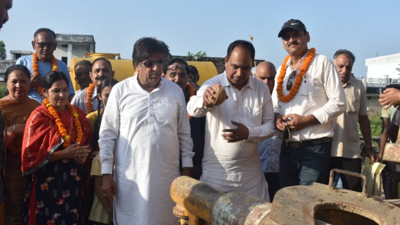 ਵਿਧਾਇਕ ਬ੍ਰਮ ਸ਼ੰਕਰ ਜਿੰਪਾ ਨੇ ਵਾਰਡ ਨੰਬਰ 1 ‘ਚ ਟਿਊਬਵੈੱਲ ਦਾ ਕੀਤਾ ਉਦਘਾਟਨ