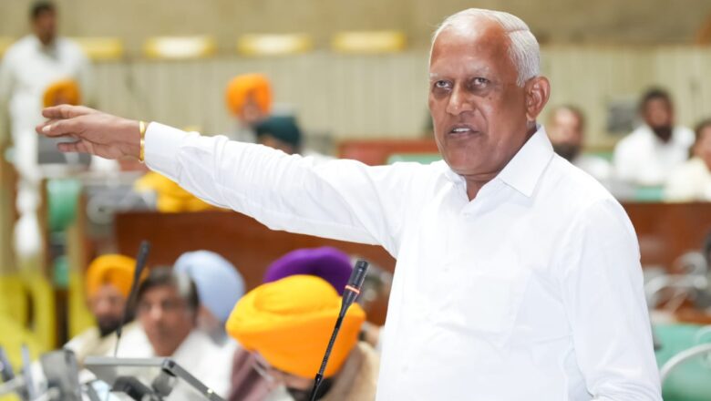 ਹੜ੍ਹਾਂ ਜਿਹੀ ਔਖੀ ਘੜੀ ‘ਚ ਸਿਆਸਤ ਕਰਨ ਅਤੇ ਸਦਨ ਨੂੰ ਗੁਮਰਾਹ ਕਰਨ ਤੋਂ ਬਾਜ਼ ਨਾ ਆਈ ਵਿਰੋਧੀ ਧਿਰ: ਬਰਿੰਦਰ ਕੁਮਾਰ ਗੋਇਲ