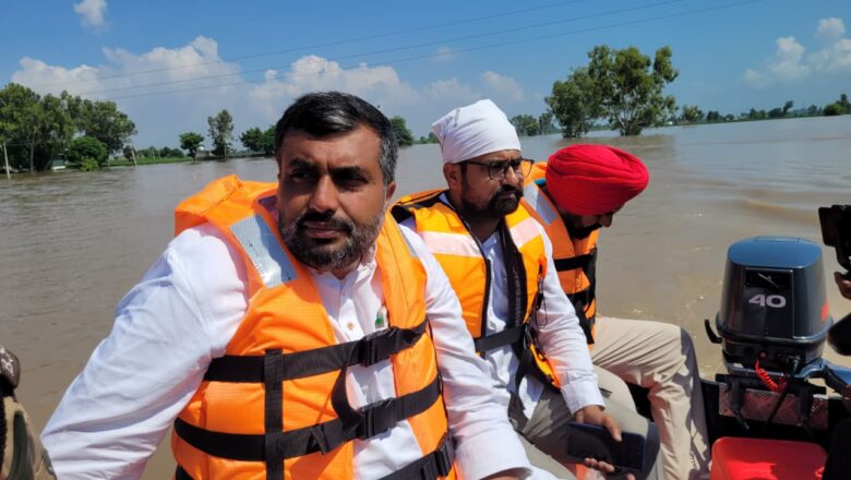 ਪੰਜਾਬ ਸਰਕਾਰ ਹੜ੍ਹ ਪੀੜਤਾਂ ਦੇ ਮੁੜ ਵਸੇਬੇ ਲਈ – ਰਾਹਤ ਕਾਰਜਾਂ ਵਿੱਚ ਪੂਰੀ ਤਾਕਤ ਨਾਲ ਜੁੱਟੀ