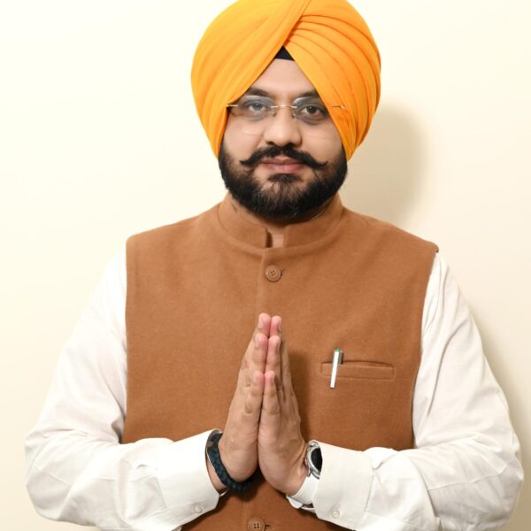 ਪੰਜਾਬ ਦੇ ਹੜ੍ਹ ਪ੍ਰਭਾਵਿਤ ਪਿੰਡਾਂ ‘ਚ 4 ਦਿਨਾਂ ਦੌਰਾਨ ਸਫਾਈ ਅਤੇ ਗਾਰ ਕੱਢਣ ‘ਤੇ 10.21 ਕਰੋੜ ਰੁਪਏ ਖਰਚੇ: ਸੌਂਦ