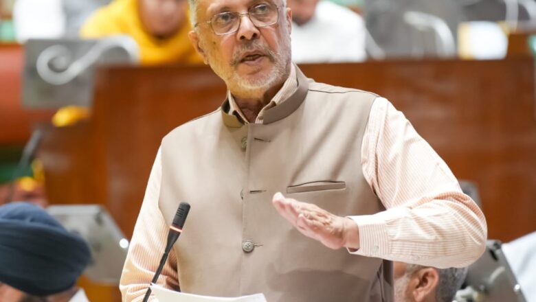 ਡਾ. ਬਲਬੀਰ ਸਿੰਘ ਵੱਲੋਂ ਸਿਆਸੀ ਪਾਰਟੀਆਂ ਨੂੰ ਪਾਰਟੀਬਾਜ਼ੀ ਤੋਂ ਉੱਪਰ ਉੱਠ ਕੇ ਕੇਂਦਰ ਸਰਕਾਰ ਤੋਂ ਪੰਜਾਬ ਦਾ ਹੱਕ ਲੈਣ ਲਈ ਸਮੂਹਿਕ ਆਵਾਜ਼ ਬੁਲੰਦ ਕਰਨ ਦੀ ਅਪੀਲ