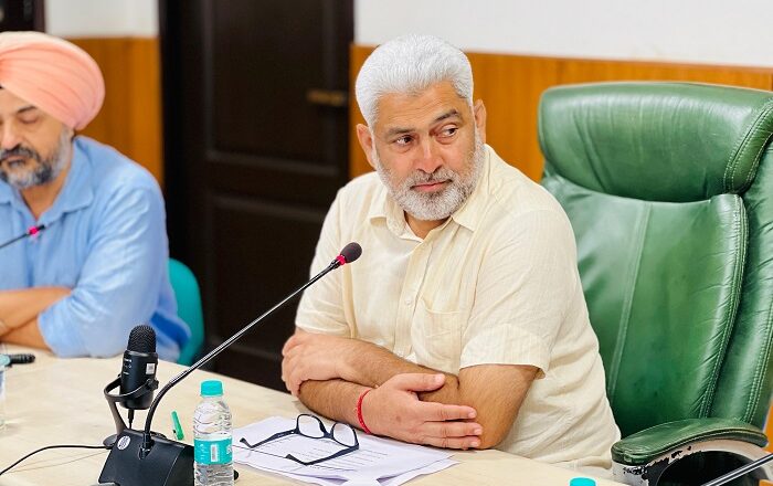 ਹੜ੍ਹ ਪ੍ਰਭਾਵਿਤ ਇਲਾਕਿਆਂ ਦੀਆਂ ਮੰਡੀਆਂ ਵਿੱਚ ਲੋੜੀਂਦੀਆਂ ਮੈਡੀਕਲ ਅਤੇ ਸਫਾਈ ਸਹੂਲਤਾਂ ਯਕੀਨੀ ਬਣਾਈਆਂ ਜਾਣ: ਲਾਲ ਚੰਦ ਕਟਾਰੂਚੱਕ