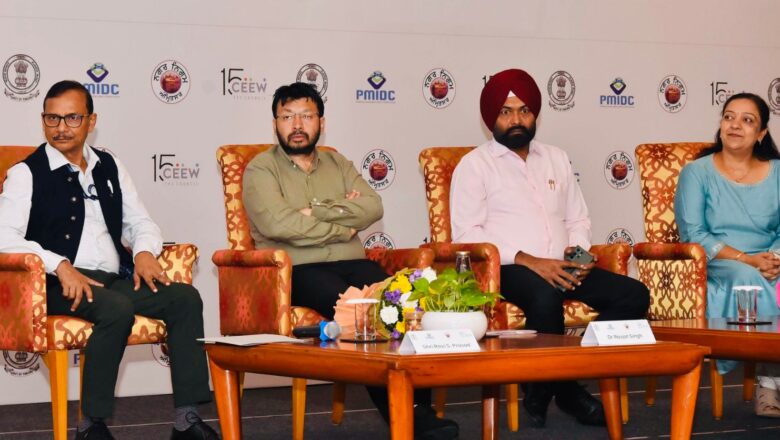 ਪੰਜਾਬ ਸਰਕਾਰ ਵੱਡੇ ਸ਼ਹਿਰਾਂ ਵਿੱਚ 447 ਇਲੈਕਟ੍ਰਿਕ ਬੱਸਾਂ ਸ਼ੁਰੂ ਕਰੇਗੀ; ਆਧੁਨਿਕ ਚਾਰਜਿੰਗ ਢਾਂਚਾ ਹੋਵੇਗਾ ਸਥਾਪਤ: ਡਾ. ਰਵਜੋਤ ਸਿੰਘ