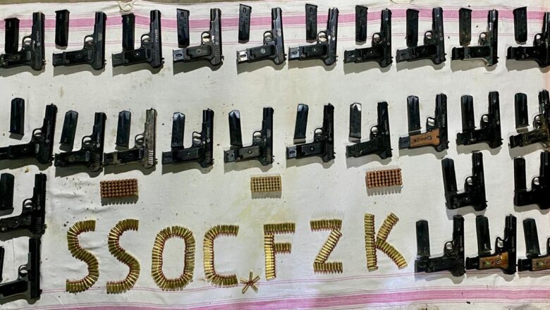 ਫਾਜ਼ਿਲਕਾ ਤੋਂ ਪਾਕਿਸਤਾਨ ਤੋਂ ਪ੍ਰਾਪਤ 27 ਹਥਿਆਰ ਬਰਾਮਦ; ਦੋ ਗ੍ਰਿਫ਼ਤਾਰ