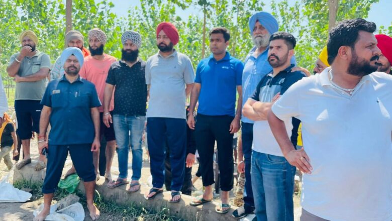 ਕੈਬਨਿਟ ਮੰਤਰੀ ਹੜ੍ਹਾਂ ਦੌਰਾਨ ਬਣੇ ਜਾਨ-ਮਾਲ ਦੇ ਰਾਖੇ: ਸਤਲੁਜ ਦੇ ਕੰਢੇ ਪੱਕੇ ਕਰਨ ਲਈ ਮੋਹਰੀ ਹੋ ਕੇ ਸਾਂਭੀ ਕਮਾਂਡ