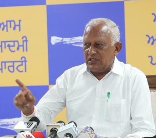 ਕੇਂਦਰੀ ਖੇਤੀਬਾੜੀ ਮੰਤਰੀ ਦੇ ਹੜ੍ਹਾਂ ਨੂੰ ਗ਼ੈਰ-ਕਾਨੂੰਨੀ ਖਣਨ ਨਾਲ ਜੋੜਨ ਦੇ ਦਾਅਵੇ ਸੱਚਾਈ ਤੋਂ ਕੋਹਾਂ ਦੂਰ: ਬਰਿੰਦਰ ਕੁਮਾਰ ਗੋਇਲ