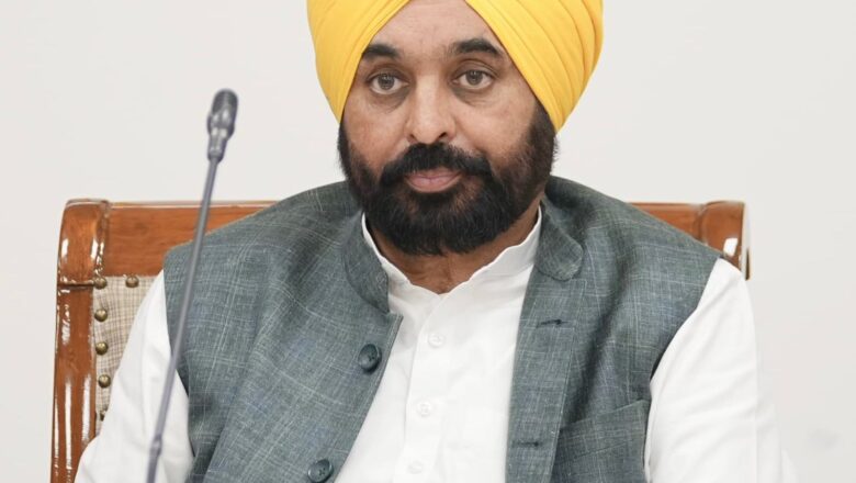 ਮਾਨ ਸਰਕਾਰ ਦੀ “ਵਤਨ ਵਾਪਸੀ” ਪਹਿਲਕਦਮੀ ਨੇ ਸਭ ਤੋਂ ਘੱਟ 350,000 ਪਾਸਪੋਰਟਾਂ ਦਾ ਰਿਕਾਰਡ ਕੀਤਾ ਦਰਜ ,ਪਿਛਲੇ 10 ਸਾਲਾਂ ਵਿੱਚ ਆਈ ਸਭ ਤੋਂ ਵੱਡੀ ਗਿਰਾਵਟ