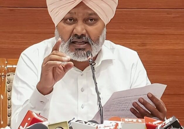 *ਪੰਜਾਬ ਵੱਲੋਂ ਪੁਰਾਣੇ ਕਰ ਬਕਾਇਆਂ ਦੇ ਨਿਪਟਾਰੇ ਲਈ ਫਾਈਨਲ ਯਕਮੁਸ਼ਤ ਨਿਪਟਾਰਾ ਯੋਜਨਾ ਪੇਸ਼: ਹਰਪਾਲ ਸਿੰਘ ਚੀਮਾ*