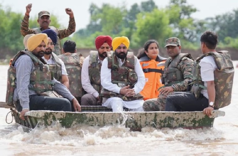 Bhagwant mann in flood area
