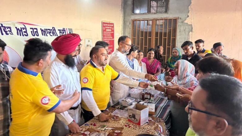 ਹੜ੍ਹ ਪ੍ਰਭਾਵਿਤ ਖੇਤਰਾਂ ਵਿੱਚ ਪੰਜਾਬ ਸਰਕਾਰ ਪੂਰੀ ਤਰ੍ਹਾਂ ਸਰਗਰਮ!ਸਿਰਫ਼ 24 ਘੰਟਿਆਂ ਵਿੱਚ ਮੈਡੀਕਲ ਕੈਂਪਾਂ ਦੇ ਇਲਾਜ ਵਿੱਚ 194% ਦਾ ਵਾਧਾ