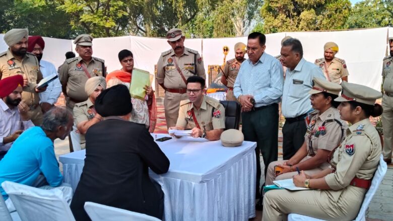 ਪੰਜਾਬ ਪੁਲਿਸ ਨੇ ਹਮੇਸ਼ਾਂ ਦੇਸ਼ ਦੀ ਅੰਦਰੂਨੀ ਤੇ ਬਾਹਰੀ ਸੁਰੱਖਿਆ ਲਈ ਦਿੱਤੀਆਂ ਵੱਡੀਆਂ ਕੁਰਬਾਨੀਆਂ- ਐੱਸ.ਐੱਸ.ਪੀ,ਸੁਹੇਲ ਕਾਸਿਮ ਮੀਰ