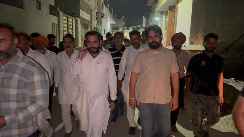 ਵਿਧਾਇਕ ਫਾਜ਼ਿਲਕਾ ਨੇ 10 ਲੱਖ ਦੀ ਲਾਗਤ ਨਾਲ ਬਣਨ ਵਾਲੇ ਰਾਏ ਸਿੱਖ ਕਮਿਊਨਿਟੀ ਹਾਲ ਦੇ ਨਵੀਨੀਕਰਨ ਦੇ ਕੰਮ ਦਾ ਰੱਖਿਆ ਨੀਂਹ ਪੱਥਰ