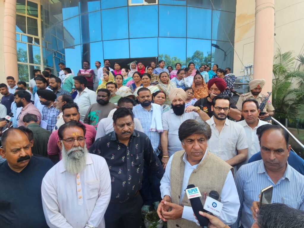 9d53fd81 edbd 4904 aa5b 779d62d10237