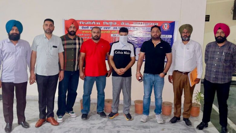 ਵਿਜੀਲੈਂਸ ਬਿਊਰੋ ਨੇ ਵਸੀਕਾ ਨਵੀਸ 30000 ਰੁਪਏ ਰਿਸ਼ਵਤ ਲੈਂਦਾ ਰੰਗੇ ਹੱਥੀਂ ਕੀਤਾ ਕਾਬੂ