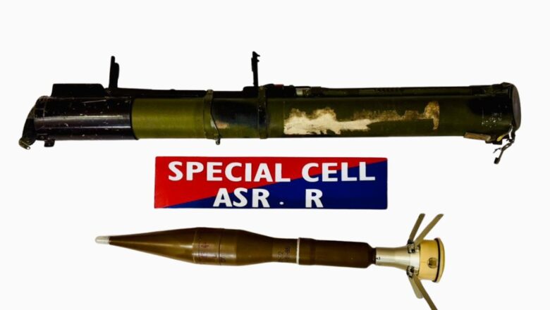 ਸੰਭਾਵੀ ਅੱਤਵਾਦੀ ਹਮਲਾ ਟਲਿ਼ਆ ; ਅੰਮ੍ਰਿਤਸਰ ਵਿੱਚ ਆਰ.ਪੀ.ਜੀ. ਅਤੇ ਲਾਂਚਰ ਸਮੇਤ ਦੋ ਗ੍ਰਿਫ਼ਤਾਰ