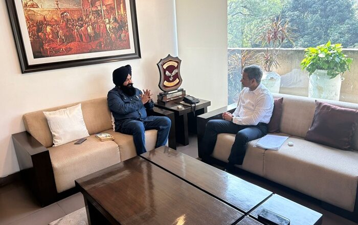 ਜਸਵੀਰ ਸਿੰਘ ਗੜ੍ਹੀ ਵਲੋਂ ਡੀ.ਜੀ.ਪੀ. ਗੋਰਵ ਯਾਦਵ ਨਾਲ ਮੁਲਾਕਾਤ