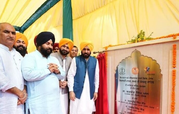 55 ਸਾਲਾਂ ਦੀ ਉਡੀਕ ਤੋਂ ਬਾਅਦ, ਤਖ਼ਤ ਸ੍ਰੀ ਕੇਸਗੜ੍ਹ ਸਾਹਿਬ ਦੇ ਸਾਹਮਣੇ ਬਣਾਈ ਜਾਵੇਗੀ ਇੱਕ ਵਿਰਾਸਤੀ ਸੜਕ – ਭਗਵੰਤ ਮਾਨ ਸਰਕਾਰ ਨੇ ਪੂਰਾ ਕੀਤਾ ਆਪਣਾ ਵਾਅਦਾ