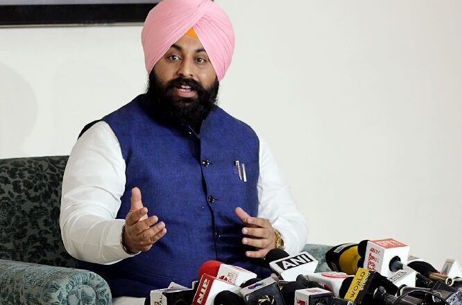 ਪੰਜਾਬ ਦੇ ਸਕੂਲ ਆਫ਼ ਐਮੀਨੈਂਸ ਵਿੱਚ MiG-21 ਜੈੱਟ! ਵਿਦਿਆਰਥੀਆਂ ਦੇ ਸੁਪਨਿਆਂ ਨੂੰ ਮਿਲੇਗੀ ‘ਮਿਸਾਇਲ’ ਵਰਗੀ ਉਡਾਣ, ਦੇਸ਼ਭਗਤੀ ਦਾ ਜਜ਼ਬਾ ਹੋਵੇਗਾ ਬੁਲੰਦ- ਮੰਤਰੀ ਬੈਂਸ