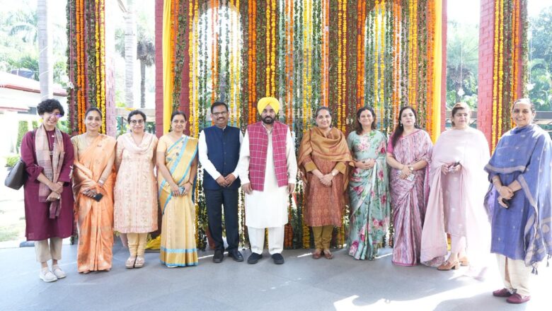 ਆਈ.ਏ.ਐਸ. ਆਫਿਸਰਜ਼ ਐਸੋਸੀਏਸ਼ਨ ਵੱਲੋਂ ਮਿਸ਼ਨ ਚੜ੍ਹਦੀ ਕਲਾ ਵਿੱਚ ਪੰਜ ਲੱਖ ਰੁਪਏ ਦਾ ਯੋਗਦਾਨ ਪਾਉਣ ਦਾ ਐਲਾਨ