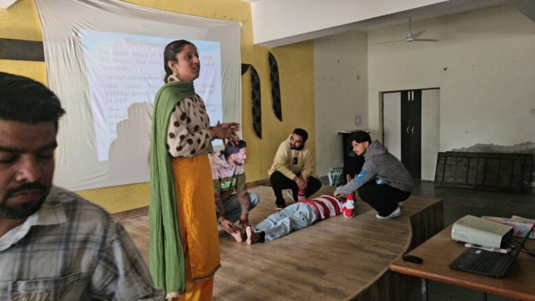 ਯੁਵਾ ਆਪਦਾ ਮਿੱਤਰ’ ਯੋਜਨਾ ਤਹਿਤ ਹੁਸ਼ਿਆਰਪੁਰ ‘ਚ ਲਗਾਇਆ ਸਿਖਲਾਈ ਪ੍ਰੋਗਰਾਮ