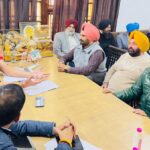 ਰੋਡਵੇਜ਼ ਕਾਮਿਆਂ ਦੀ ਹੜਤਾਲ ਖਤਮ; ਟਰਾਂਸਪੋਰਟ ਮੰਤਰੀ ਨਾਲ ਮੀਟਿੰਗ ਦੌਰਾਨ ਬਣੀ ਸਹਿਮਤੀ