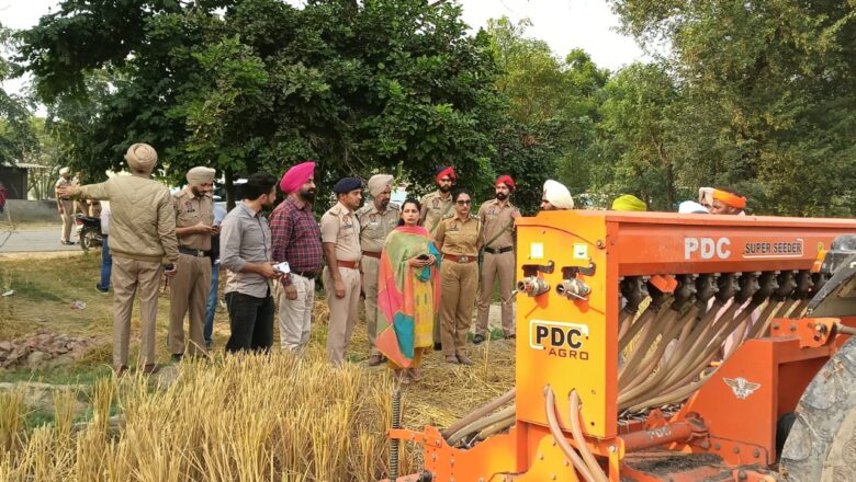 ਡਿਪਟੀ ਕਮਿਸ਼ਨਰ ਨੇ ਝੁਨੀਰ, ਭੰਮੇ ਕਲਾਂ ਅਤੇ ਸਾਹਨੇਵਾਲੀ ਦੇ ਅਗਾਂਹਵਧੂ ਕਿਸਾਨਾਂ ਦੇ ਖੇਤਾਂ ਦਾ ਕੀਤਾ ਦੌਰਾ