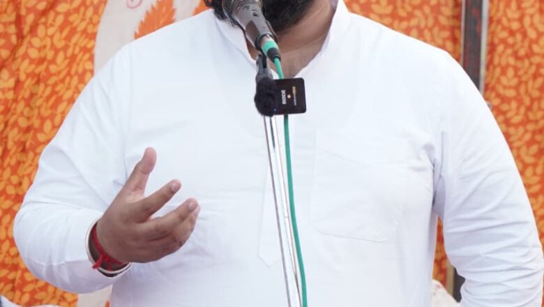 700.65 ਲੱਖ ਦੀ ਲਾਗਤ ਨਾਲ 18 ਫੁੱਟ ਬਣਨ ਵਾਲੀ ਸੜਕ ਦਾ ਕੈਬਨਿਟ ਮੰਤਰੀ ਹਰਜੋਤ ਸਿੰਘ ਬੈਂਸ ਨੇ ਰੱਖਿਆ ਨੀਂਹ ਪੱਥਰ