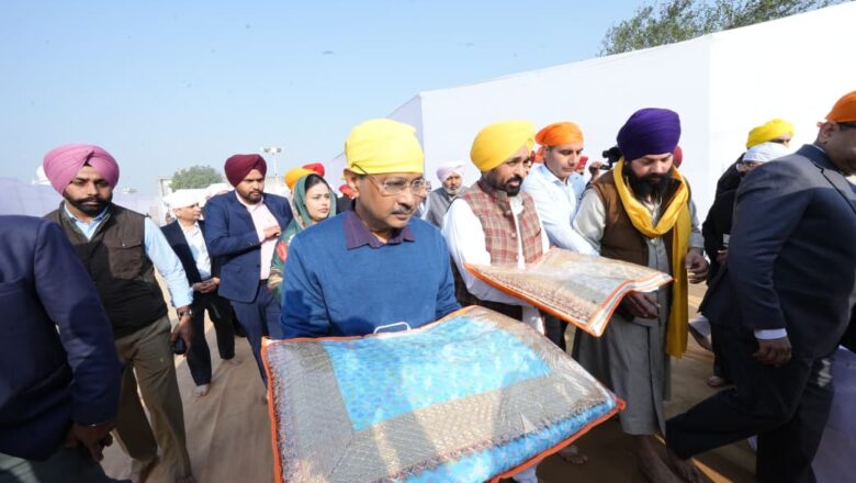 ਮੁੱਖ ਮੰਤਰੀ ਅਤੇ ਅਰਵਿੰਦ ਕੇਜਰੀਵਾਲ ਨੇ ਗੁਰਦੁਆਰਾ ਬਾਬਾ ਬੁੱਢਾ ਦਲ ਛਾਉਣੀ ਵਿਖੇ ਸ੍ਰੀ ਅਖੰਡ ਪਾਠ ਸਾਹਿਬ ਦੀ ਆਰੰਭਤਾ ਮੌਕੇ ਅਕਾਲ ਪੁਰਖ ਦਾ ਅਸ਼ੀਰਵਾਦ ਲਿਆ