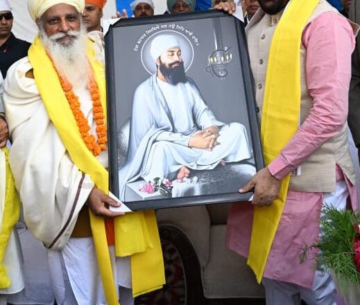 मुख्यमंत्री नायब सिंह सैनी ने श्री गुरु तेग बहादुर जी के बलिदान वर्ष को समर्पित शीश मार्ग यात्रा का चंडीगढ़ में किया स्वागत