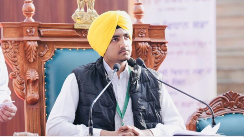 ਸੰਵਿਧਾਨ ਦਿਵਸ ਮੌਕੇ ਸ੍ਰੀ ਅਨੰਦਪੁਰ ਸਾਹਿਬ ਵਿਖੇ ਪੰਜਾਬ ਦੇ ਸਰਕਾਰੀ ਸਕੂਲਾਂ ਦੇ ਵਿਦਿਆਰਥੀਆਂ ਦਾ ਮੌਕ ਵਿਧਾਨ ਸਭਾ ਸੈਸ਼ਨ ਕਰਵਾਇਆ