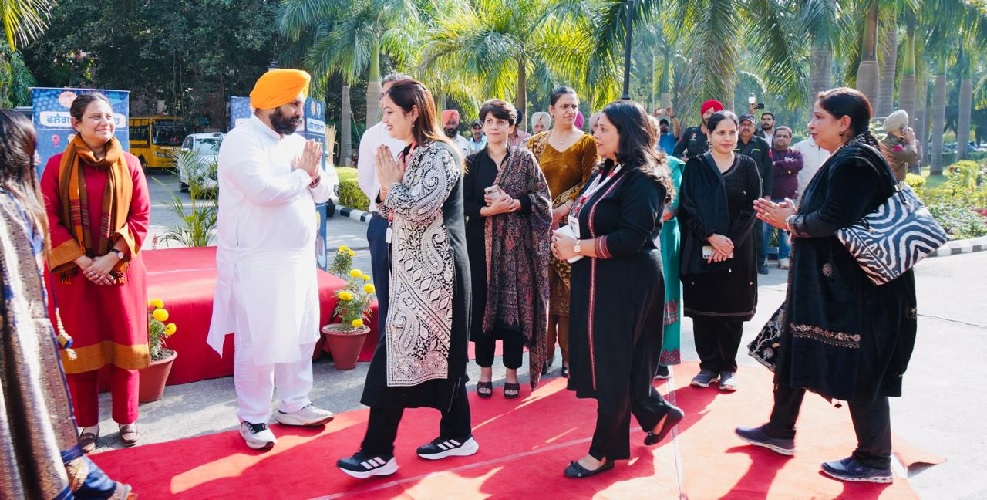 Harjot bains with teachers finland