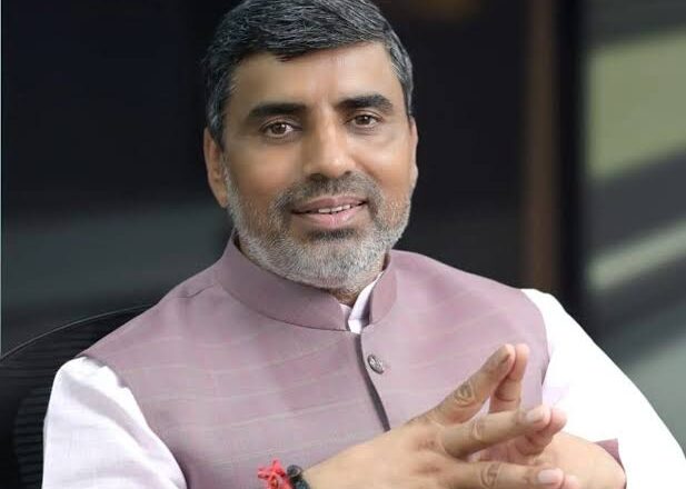 छात्र अपनी प्रतिभा की पहचान कर सफलता हासिल करें : महीपाल ढांडा