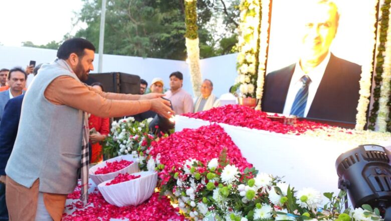 हरियाणा के मुख्यमंत्री ने मिजोरम के पूर्व राज्यपाल श्री स्वराज कौशल के आकस्मिक निधन पर दी श्रद्धांजलि