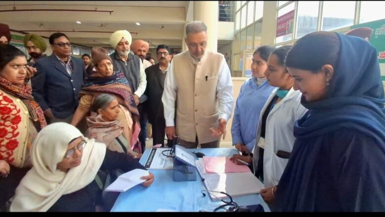 ਆਮ ਆਦਮੀ ਪਾਰਟੀ ਦੇ ਵਿਧਾਇਕ ਮਰੀਜ਼ਾਂ ਦੀਆਂ ਸਹੂਲਤਾਂ ਅਤੇ ਡਾਕਟਰੀ ਦੇਖਭਾਲ ਦੀ ਗੁਣਵੱਤਾ ਦਾ ਨਿਰੀਖਣ ਕਰਨ ਲਈ ਪਹੁੰਚੇ, ਜਨਤਾ ਲਈ ਬਿਹਤਰ ਸਿਹਤ ਸੰਭਾਲ ਯਕੀਨੀ ਬਣਾਉਣ ਦਾ ਦਿੱਤਾ ਭਰੋਸਾ