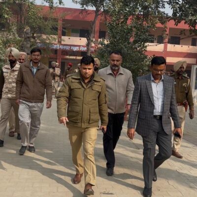 ਜ਼ਿਲ੍ਹਾ ਪਰਿਸ਼ਦ ਅਤੇ ਪੰਚਾਇਤ ਸੰਮਤੀ ਚੋਣਾਂ : ਡਿਪਟੀ ਕਮਿਸ਼ਨਰ ਅਤੇ ਐੱਸ ਐੱਸ ਪੀ ਵੱਲੋਂ ਵੱਖ ਵੱਖ ਪੋਲਿੰਗ ਬੂਥਾਂ ‘ਤੇ ਲਿਆ ਗਿਆ ਜਾਇਜ਼ਾ