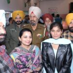 ਕੁਲਰੀਆਂ ਦੀ ਅਮਨਜੀਤ ਕੌਰ ਨੌਜਵਾਨਾਂ ਲਈ ਬਣੀ ਮਿਸਾਲ, ਫੁੱਲਾਂ ਦੀ ਖੇਤੀ ਨੇ ਮਹਿਕਾਈ ਆਰਥਿਕਤਾ