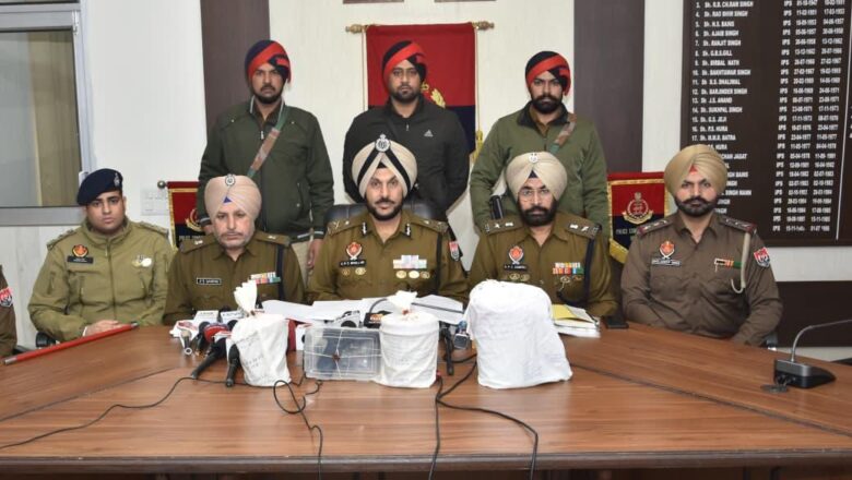 ਹੈਰੋਇਨ-ਆਈਸੀਈ ਸਪਲਾਈ ਚੇਨ ਦਾ ਪਰਦਾਫਾਸ਼; 4 ਕਿਲੋ ਹੈਰੋਇਨ, 1 ਕਿਲੋ ਆਈਸੀਈ, ਇੱਕ ਗਲੋਕ ਪਿਸਤੌਲ ਸਮੇਤ ਸੱਤ ਗ੍ਰਿਫ਼ਤਾਰ