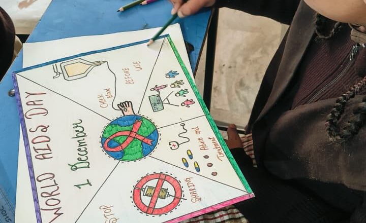 ਏਡਜ਼ ਡੇਅ ਮੌਕੇ ਜ਼ਿਲ੍ਹਾ ਪੱਧਰੀ ਕਿਸ਼ੋਰ ਸਿੱਖਿਆ (ਏ.ਈ.ਪੀ.) ਤਹਿਤ ਮੁਕਾਬਲੇ ਕਰਵਾਏ