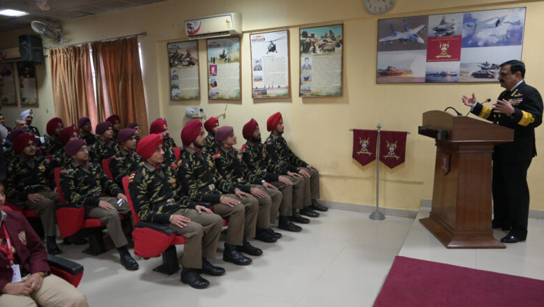 ਆਈ.ਐਨ.ਐਸ. ਕੋਚੀ ਮਾਡਲ ਦੇ ਉਦਘਾਟਨ ਨਾਲ ਐਮ.ਆਰ.ਐਸ.ਏ.ਐਫ.ਪੀ.ਆਈ. ਵਿਖੇ ਟ੍ਰਾਈ-ਸਰਵਿਸਿਜ਼ ਮਿਲਟਰੀ ਹੈਰੀਟੇਜ ਡਿਸਪਲੇਅ ਹੋਇਆ ਮੁਕੰਮਲ