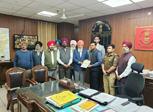 ਪੁਲਿਸ ਪੈਨਸ਼ਨਰਜ਼ ਵੈਲਫ਼ੇਅਰ ਐਸ਼ੋਸੀਏਸ਼ਨ ਤਰਫੋਂ 1,68,200/- ਰੁਪਏ ਦੀ ਰਾਸ਼ੀ ਹੜ੍ਹ ਪੀੜਤਾਂ ਲਈ ਦਿੱਤੀ ਗਈ