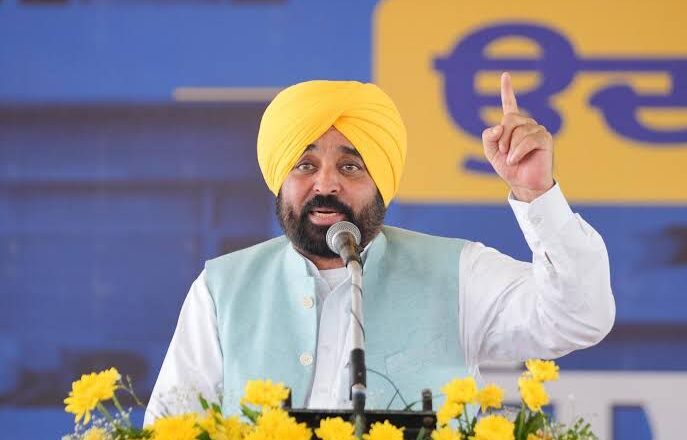 ਹੜ੍ਹਾਂ ਤੋਂ ਬਾਅਦ ਪਸ਼ੂ ਪਾਲਕਾਂ ਲਈ ਰਾਹਤ ਯੋਜਨਾ: ਮਾਨ ਸਰਕਾਰ ਨੇ ਡੇਅਰੀ ਕਿਸਾਨਾਂ ਦੀ 59 ਲੱਖ ਰੁਪਏ ਦੀ ਕੀਤੀ ਸਹਾਇਤਾ