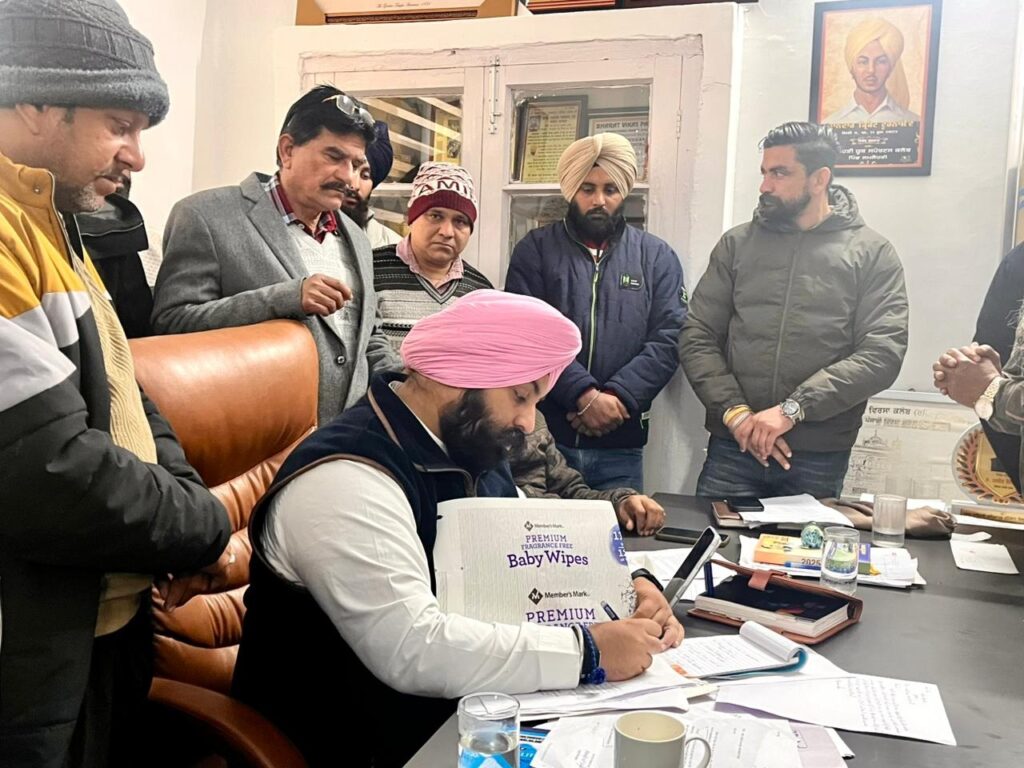 7f3eca8a 338a 4276 a464 6084cbcd7e61