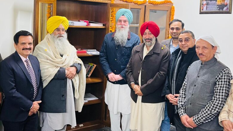 ਪੰਜਾਬ ਵਿਧਾਨ ਸਭਾ ਦੇ ਸਪੀਕਰ ਕੁਲਤਾਰ ਸਿੰਘ ਸੰਧਵਾਂ ਤੇ ਖੇਤੀਬਾੜੀ ਮੰਤਰੀ ਗੁਰਮੀਤ ਸਿੰਘ ਖੁੱਡੀਆਂ ਵੱਲੋਂ ਪੰਜਾਬ ਰਾਜ ਖੁਰਾਕ ਕਮਿਸ਼ਨ ਦੀ ਨਵੀਂ ਲਾਇਬ੍ਰੇਰੀ ਦਾ ਉਦਘਾਟਨ