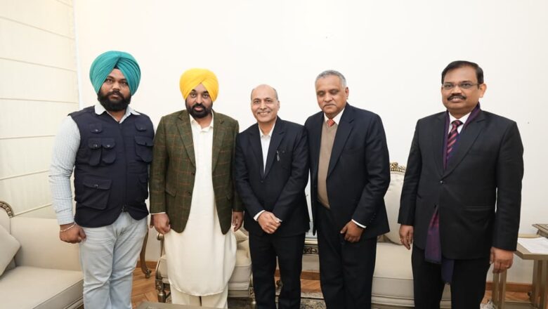 ਮੁੱਖ ਮੰਤਰੀ ਭਗਵੰਤ ਸਿੰਘ ਮਾਨ ਵੱਲੋਂ ਮੋਹਾਲੀ ਹਵਾਈ ਅੱਡੇ ਤੋਂ ਹੋਰ ਅੰਤਰਰਾਸ਼ਟਰੀ ਉਡਾਣਾਂ ਸ਼ੁਰੂ ਕਰਨ ਦੀ ਵਕਾਲਤ